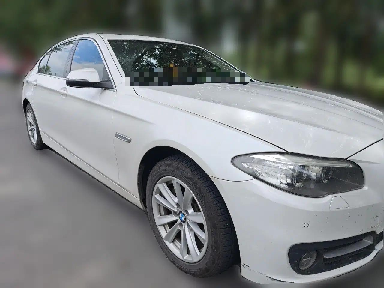 BMW 5 Series 2017 520Li Elegant Edition — миниатюра 3