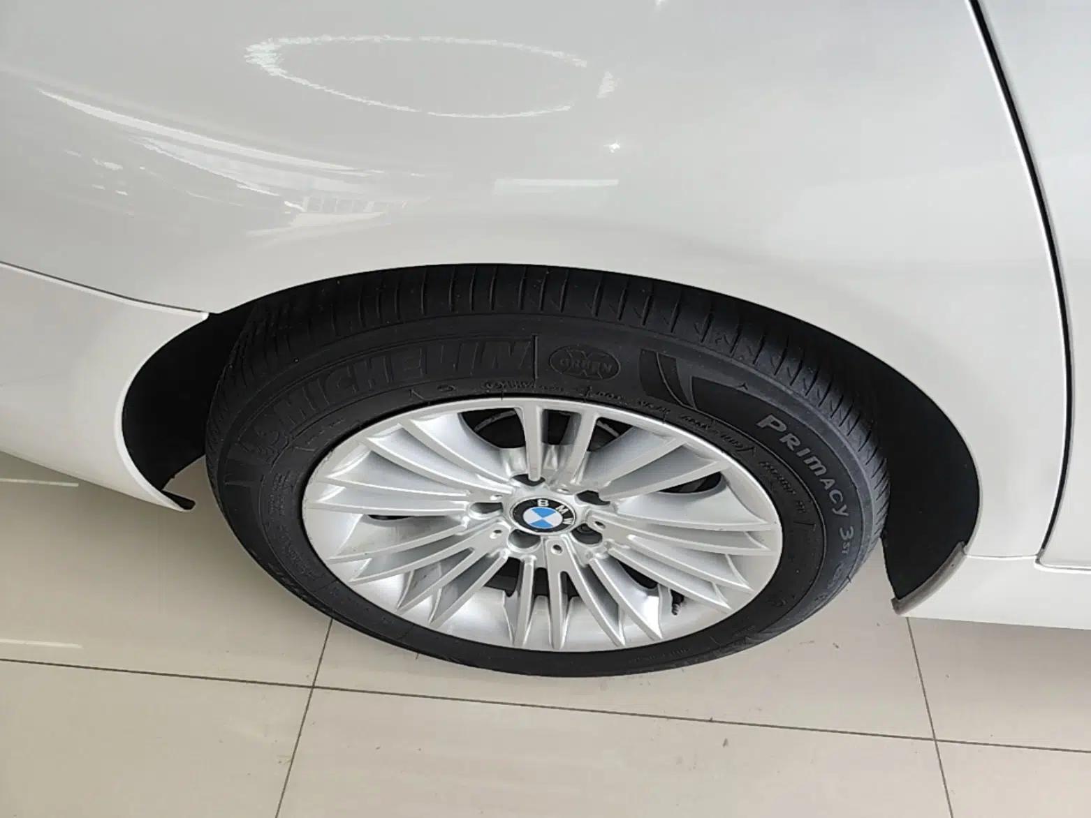 BMW 5 Series 2014 525Li Leading Model — миниатюра 11