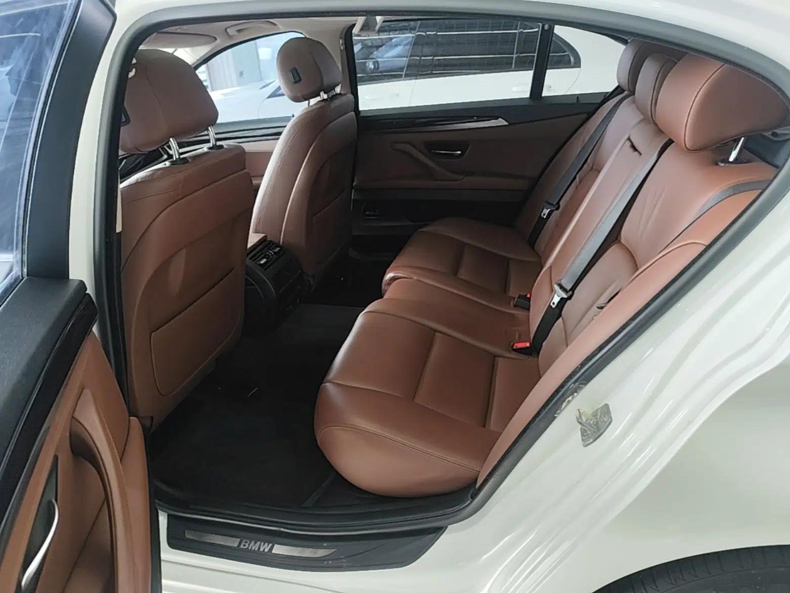 BMW 5 Series 2014 525Li Leading Model — миниатюра 20