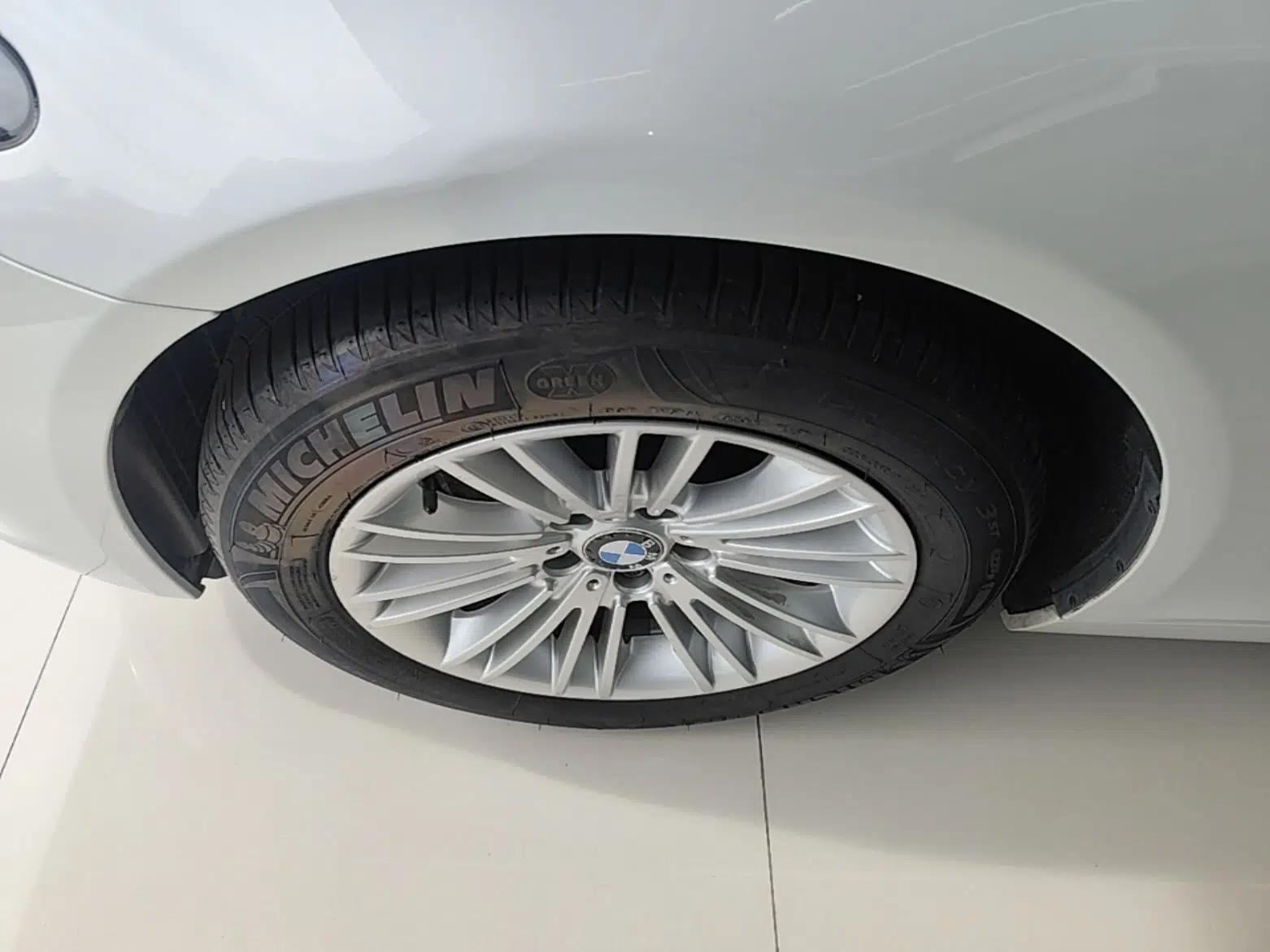 BMW 5 Series 2014 525Li Leading Model — миниатюра 10