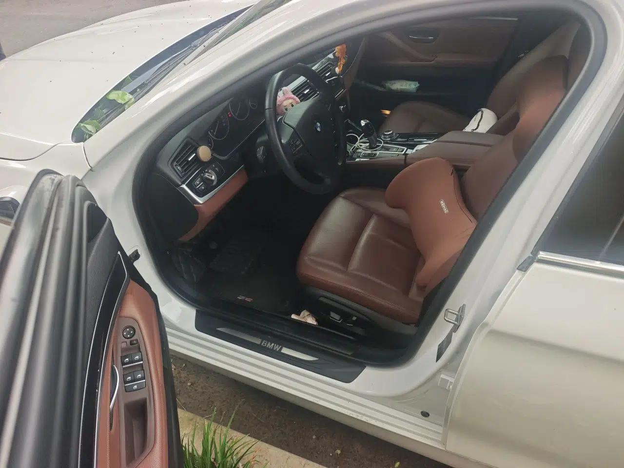 BMW 5 Series 2015 520i Elegant Edition — миниатюра 15