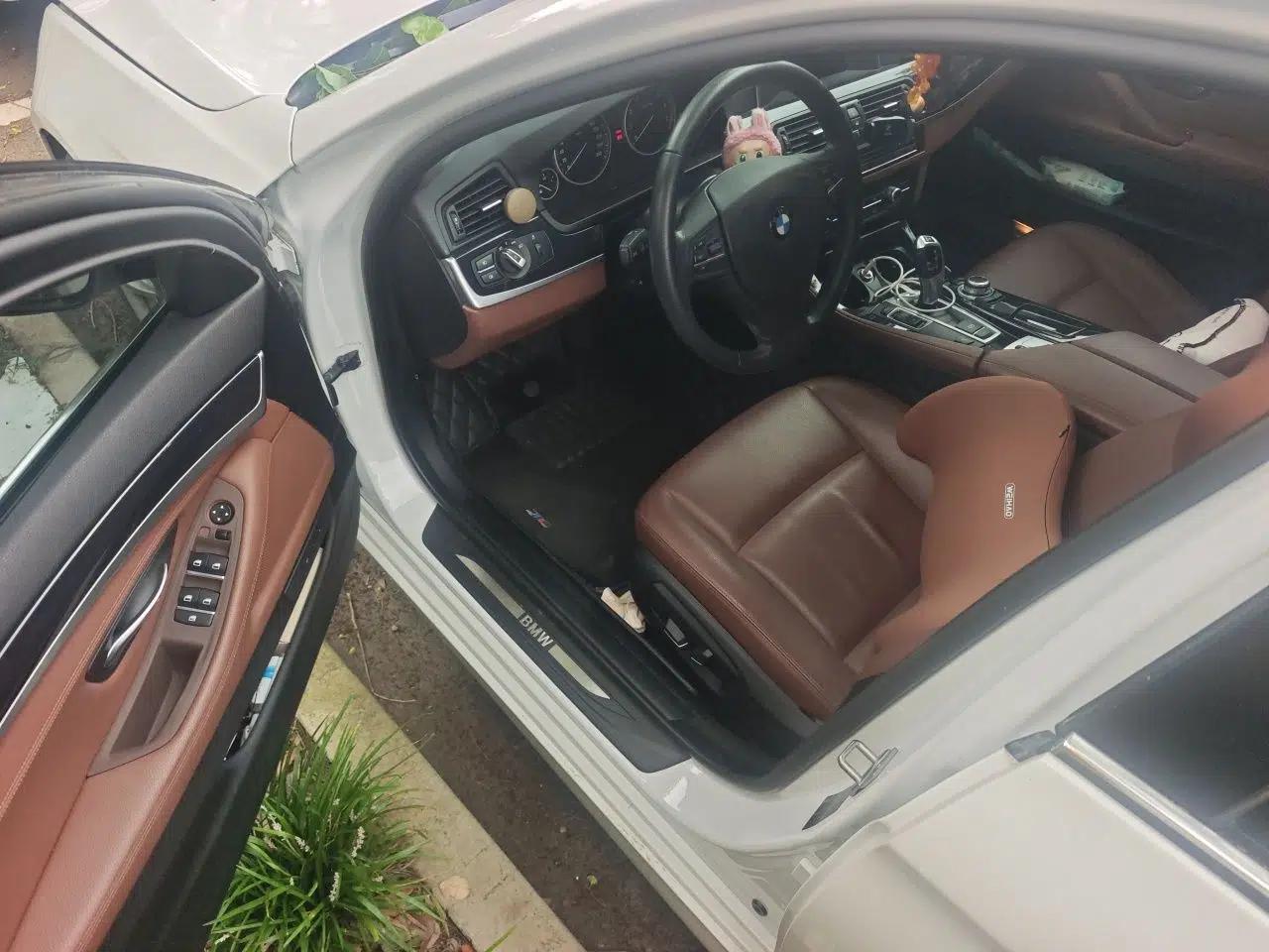 BMW 5 Series 2015 520i Elegant Edition — миниатюра 16