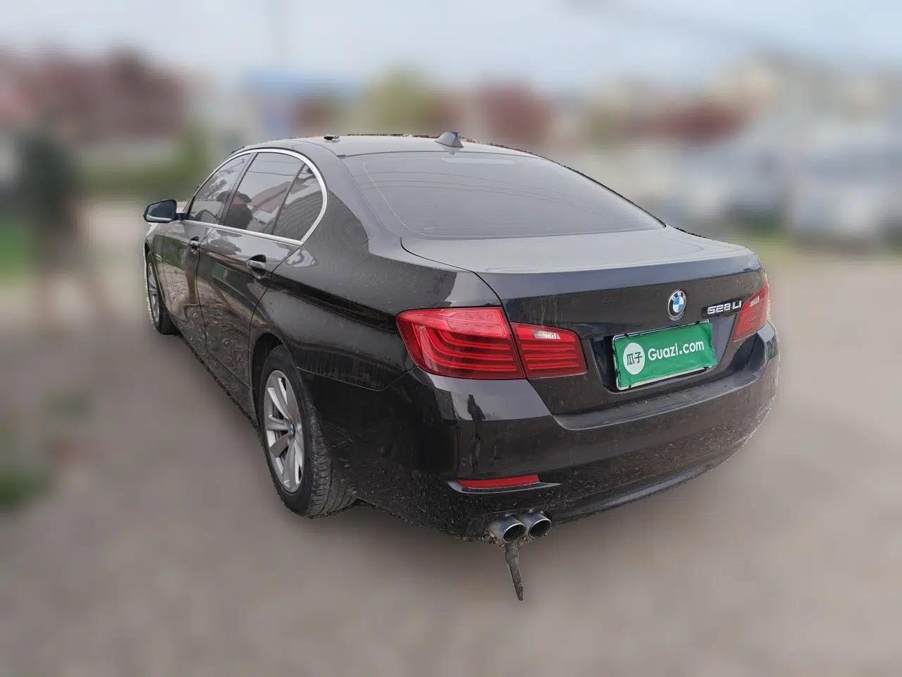 BMW 5 Series 2017 520Li Elegant Edition — миниатюра 4