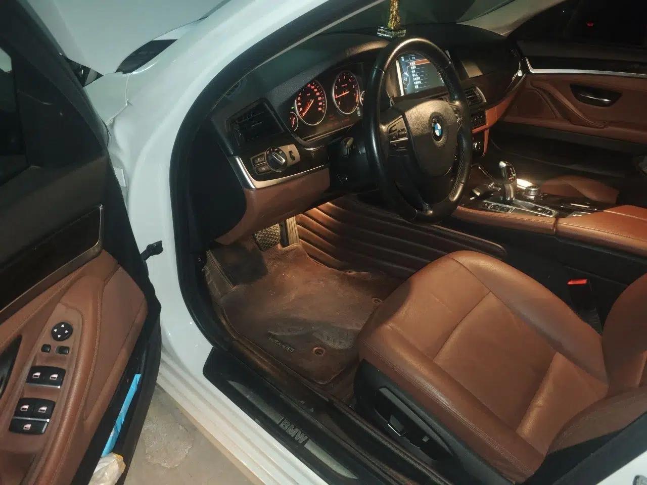 BMW 5 Series 2014 525Li Leading Model — миниатюра 16