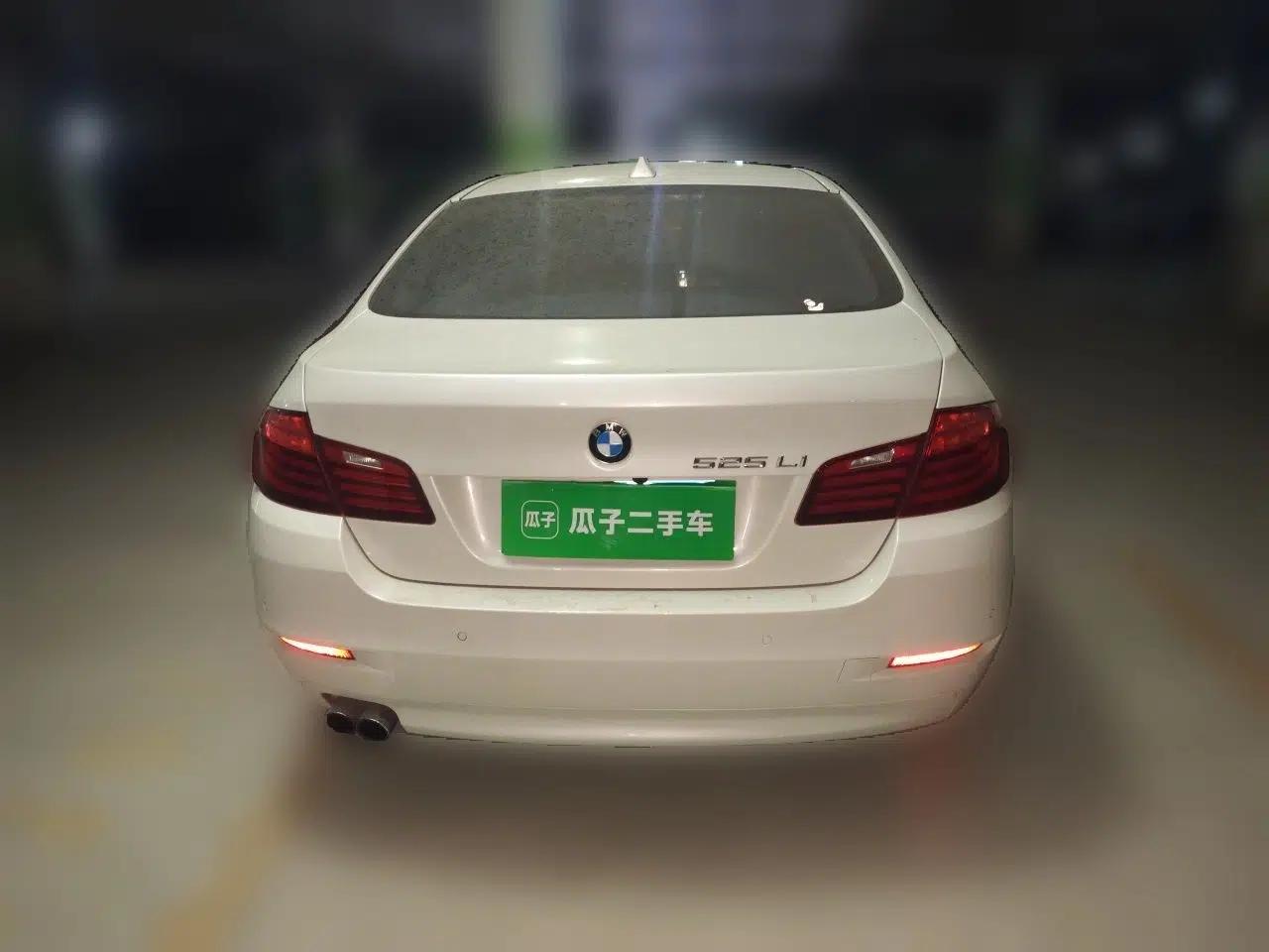 BMW 5 Series 2014 525Li Leading Model — миниатюра 5