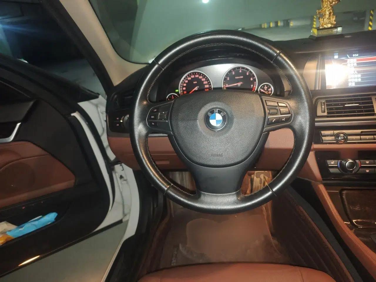 BMW 5 Series 2014 525Li Leading Model — миниатюра 10