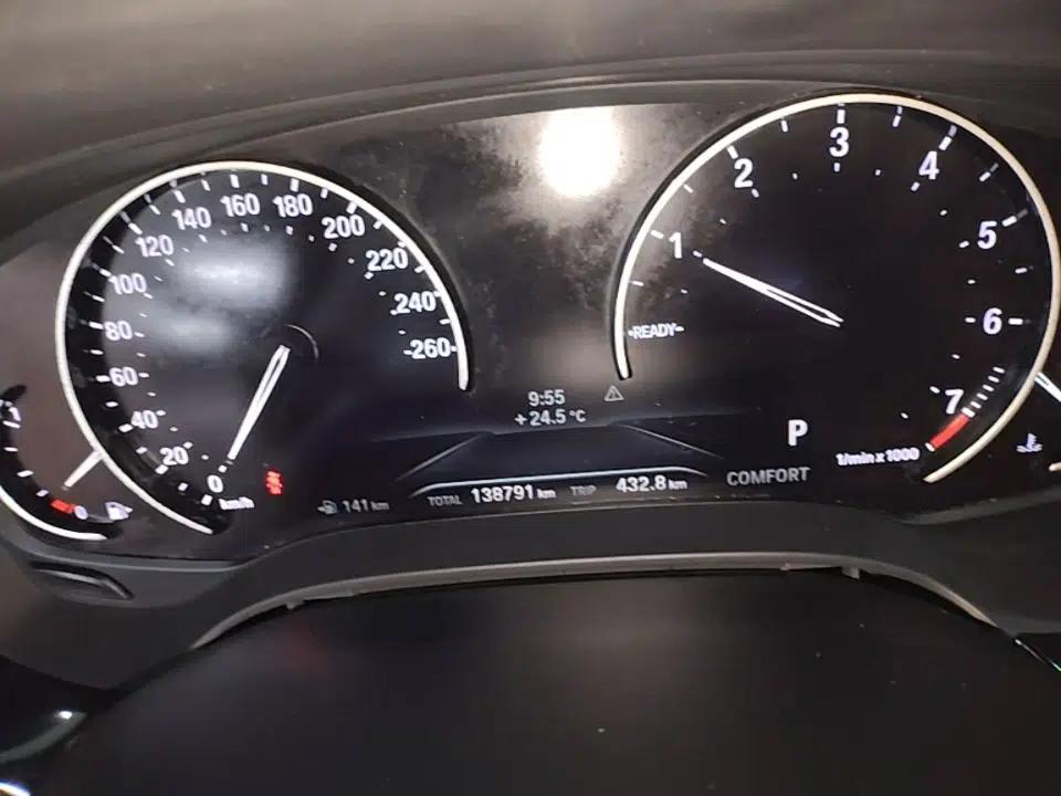 BMW 5 Series 2018 528Li Launch Special Edition — миниатюра 14