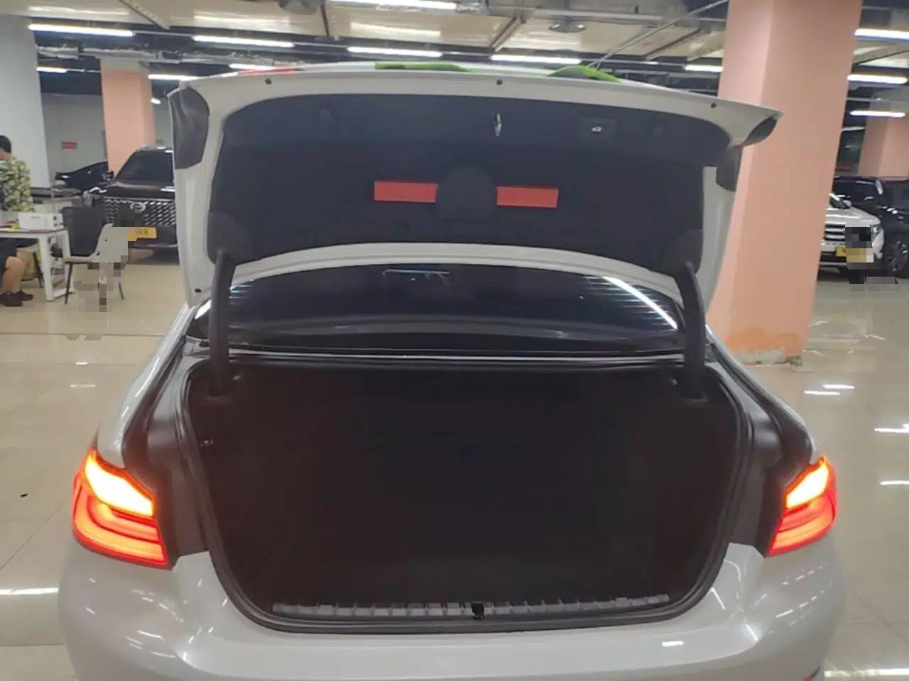 BMW 5 Series 2018 528Li Launch Special Edition — миниатюра 22