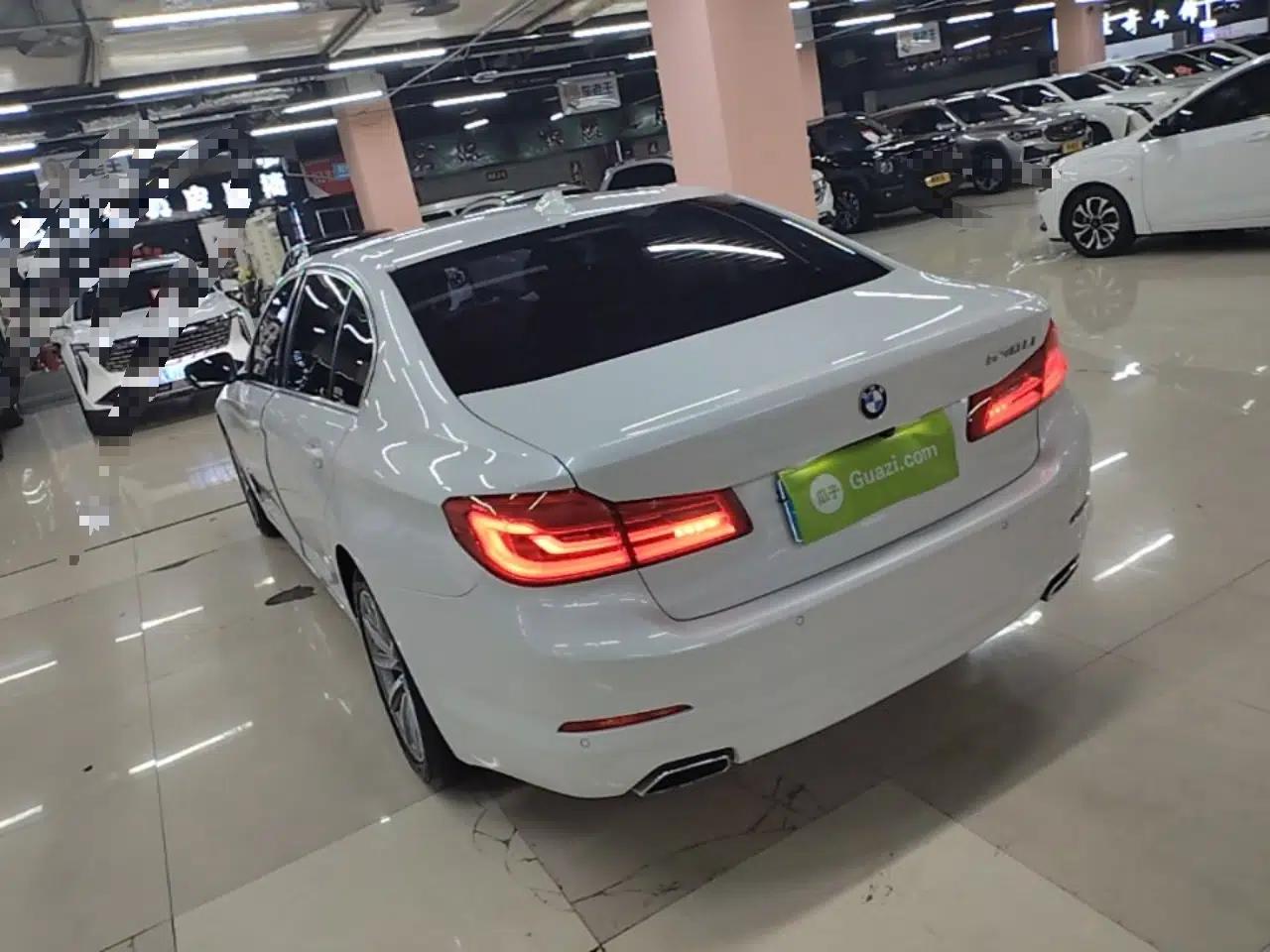BMW 5 Series 2018 528Li Launch Special Edition — миниатюра 4