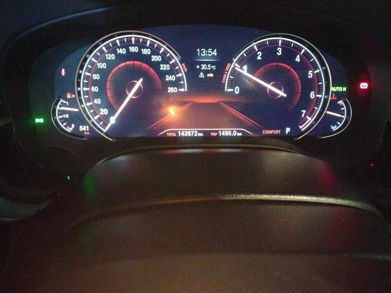 BMW 5 Series 2018 525Li M Sport Package — миниатюра 12