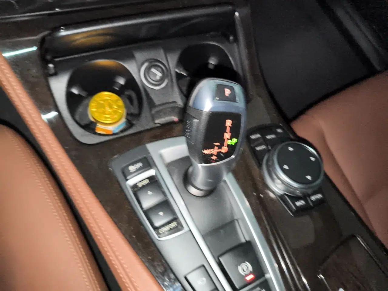 BMW 5 Series 2017 528Li Leading Model — миниатюра 14