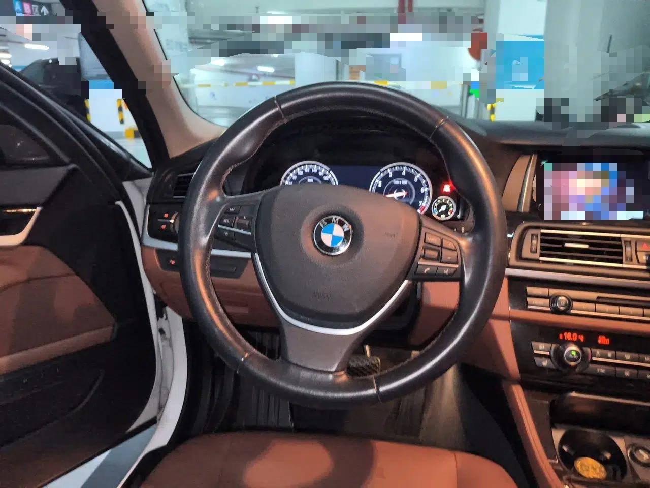 BMW 5 Series 2017 528Li Leading Model — миниатюра 10