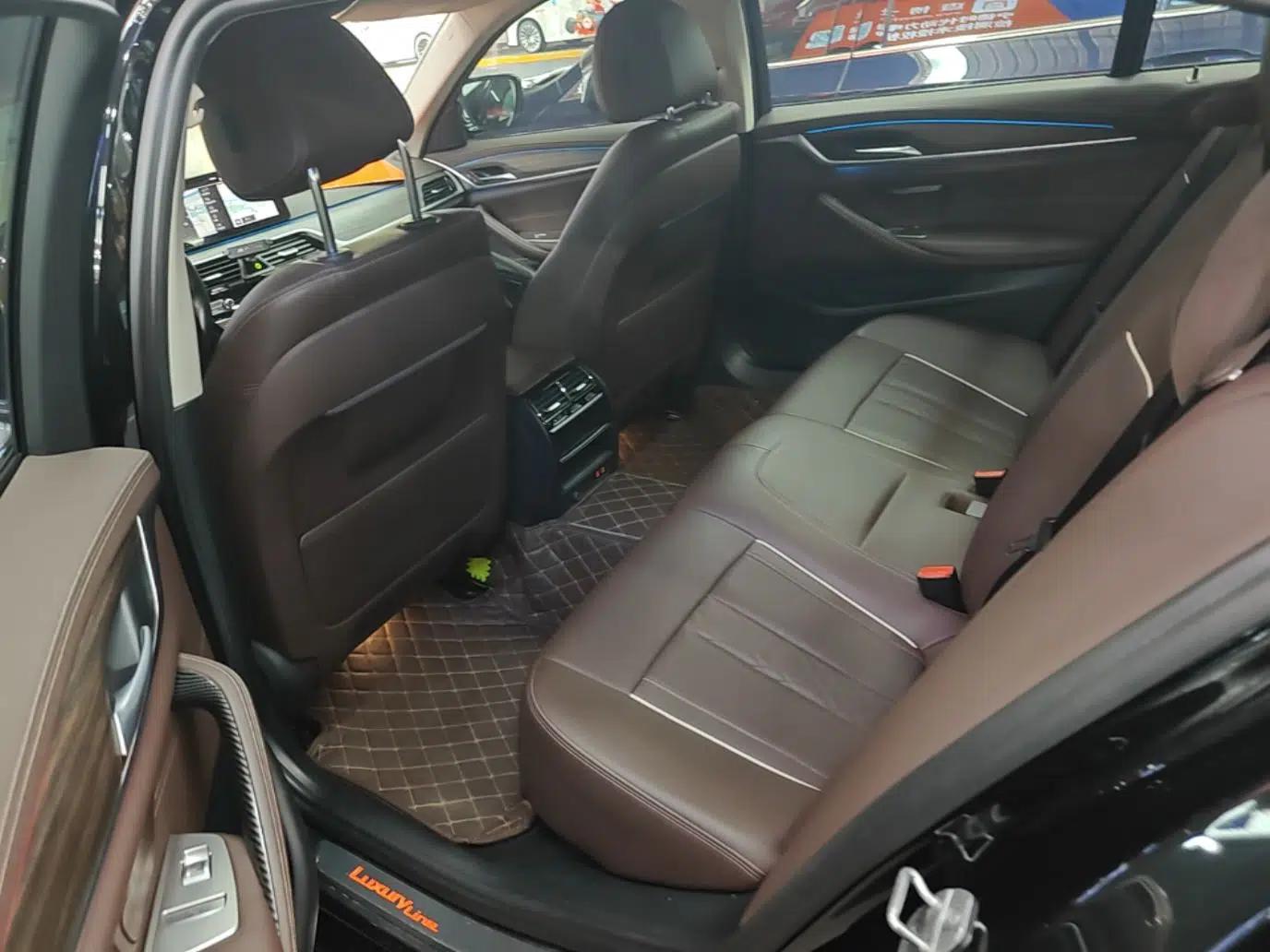 BMW 5 Series New Energy 2021 535Le Luxury Package — миниатюра 25