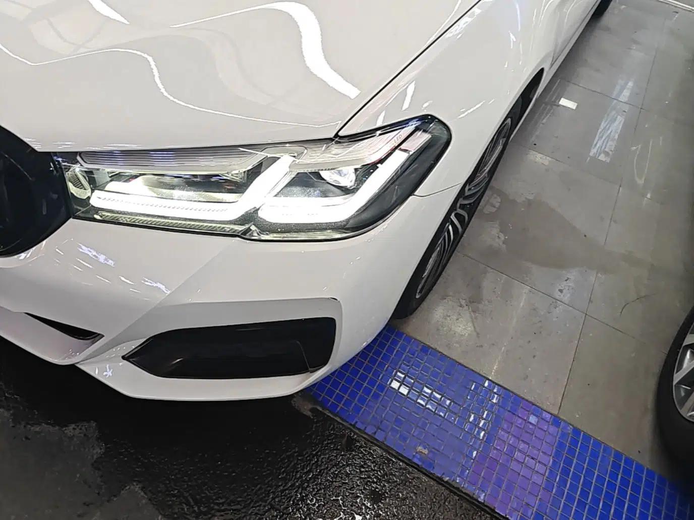 BMW 5 Series New Energy 2021 535Le Luxury Package — миниатюра 8