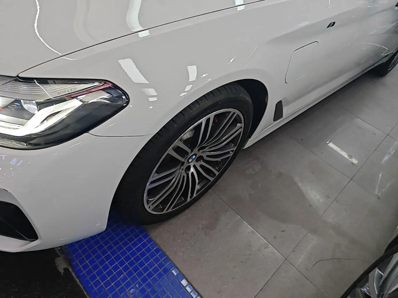BMW 5 Series New Energy 2021 535Le Luxury Package — миниатюра 10