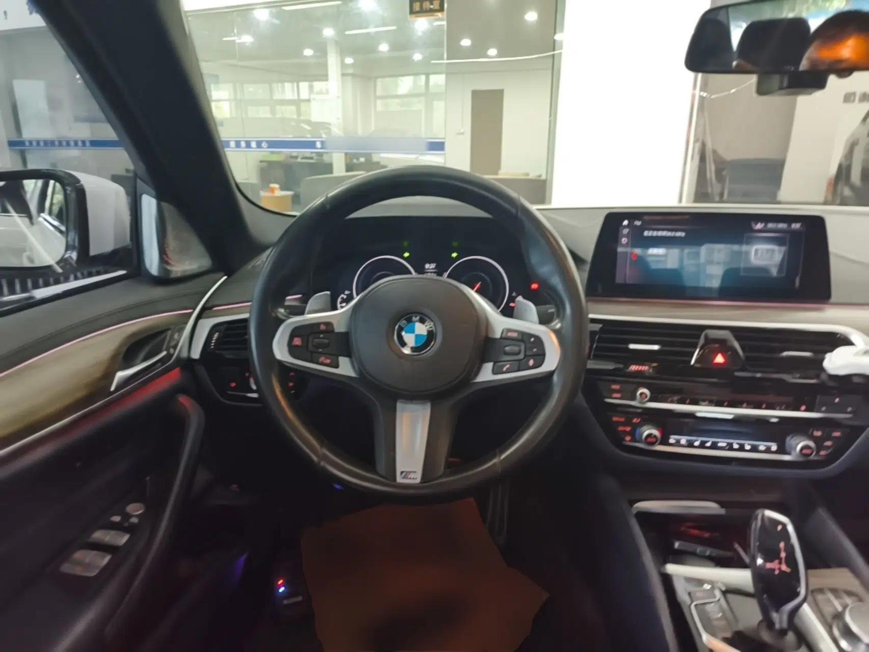 BMW 5 Series 2019 Facelifted 530i M Sport Package — миниатюра 13