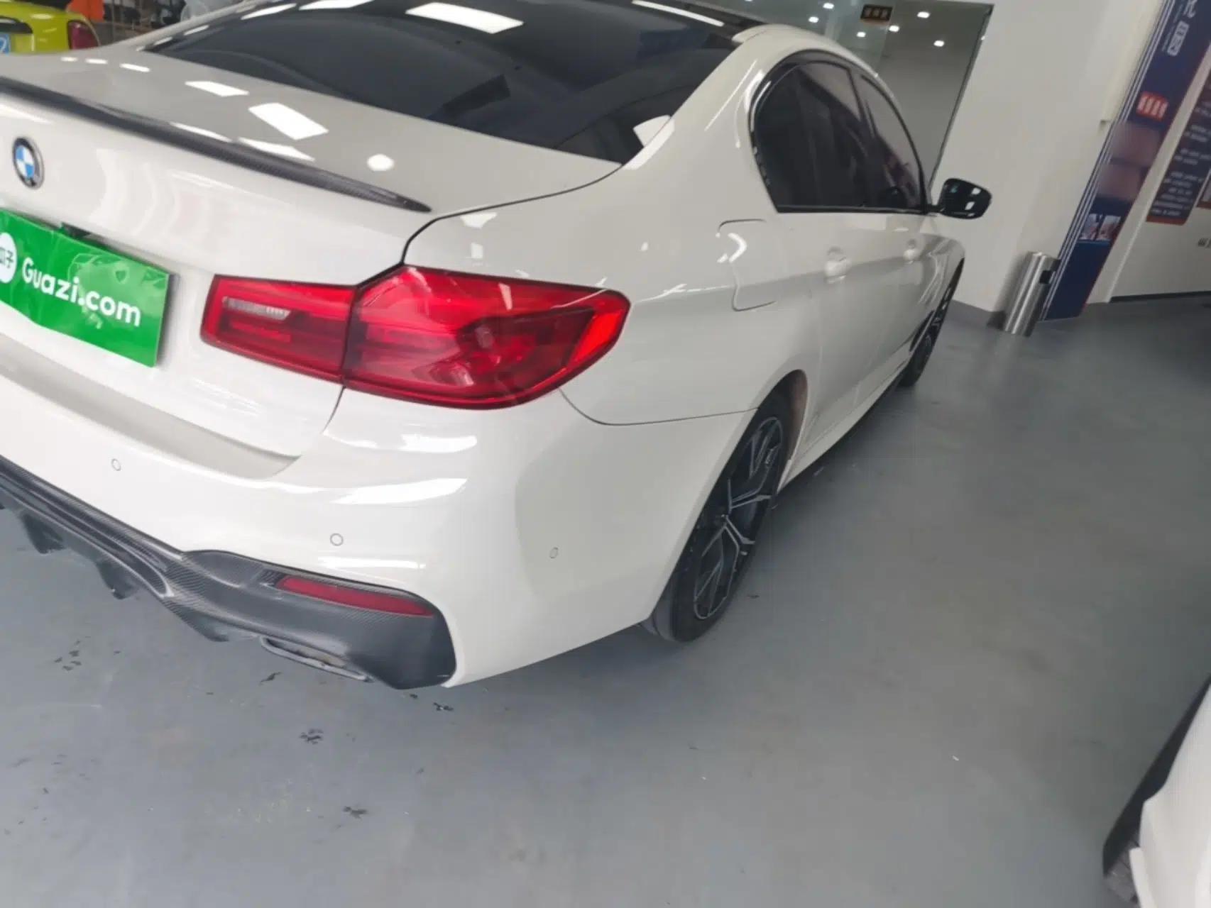 BMW 5 Series 2019 Facelifted 530i M Sport Package — миниатюра 9