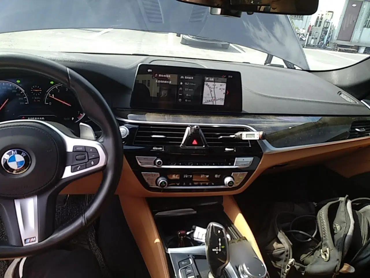 BMW 5 Series 2018 Restyled 530Li Leading Edition M Sport Package — миниатюра 17