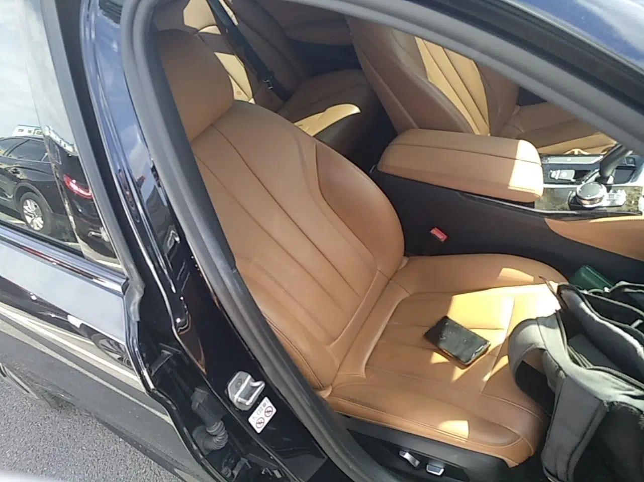 BMW 5 Series 2018 Restyled 530Li Leading Edition M Sport Package — миниатюра 24