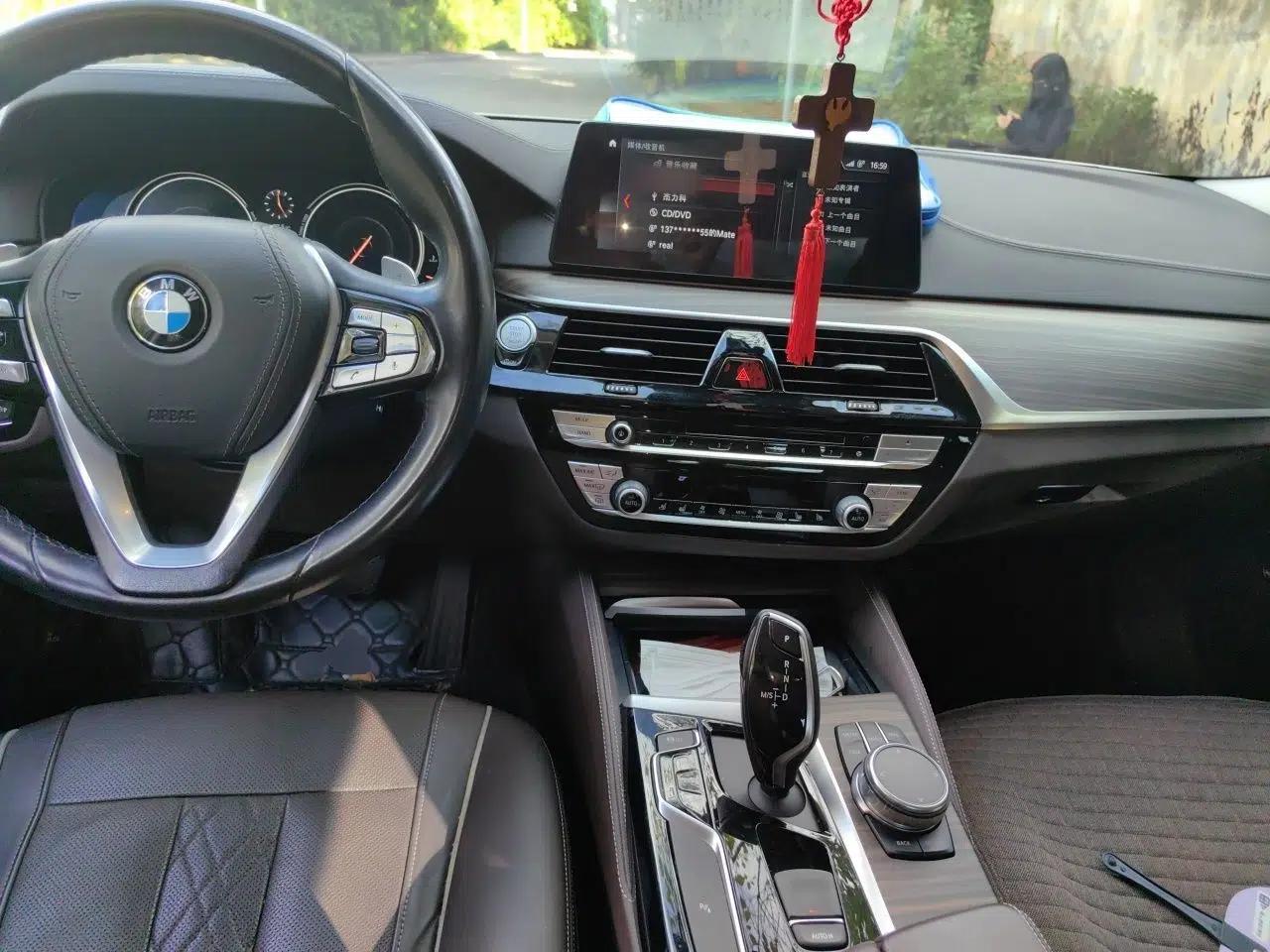 BMW 5 Series 2018 Revised Version 530Li Leading Edition Luxury Package — миниатюра 9
