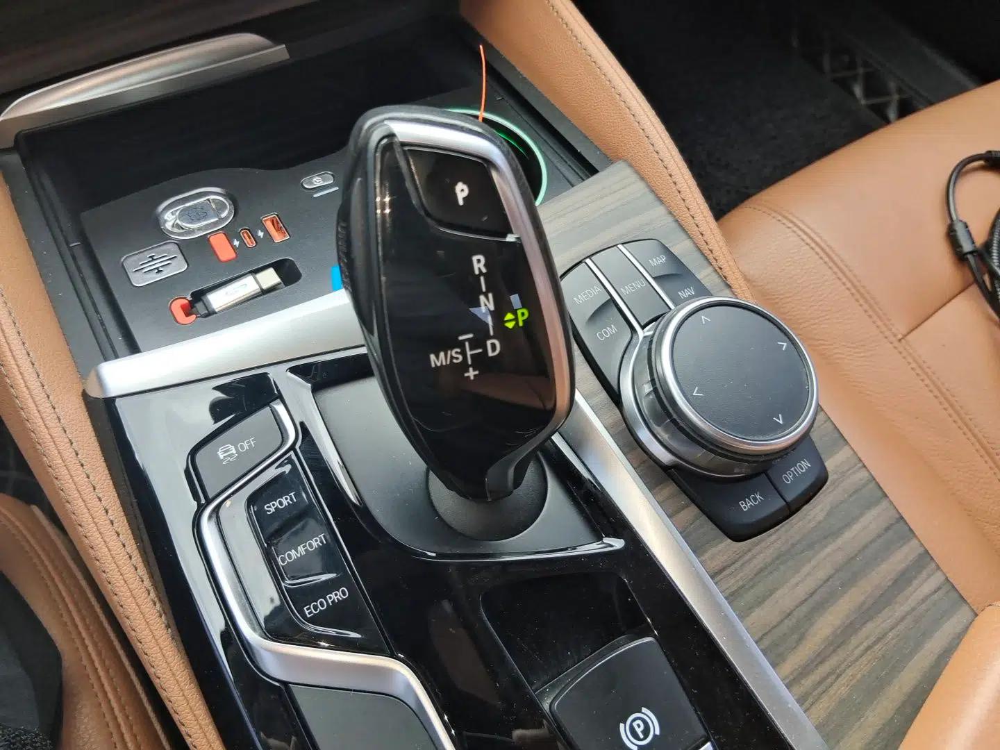 BMW 5 Series 2018 530Li Leading Edition Luxury Package — миниатюра 14