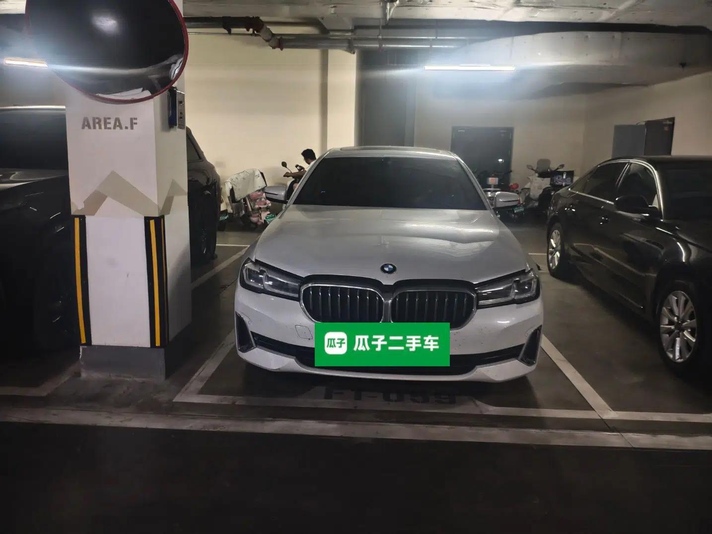 BMW 5 Series 2021 530Li Leading Luxury Package — миниатюра 2