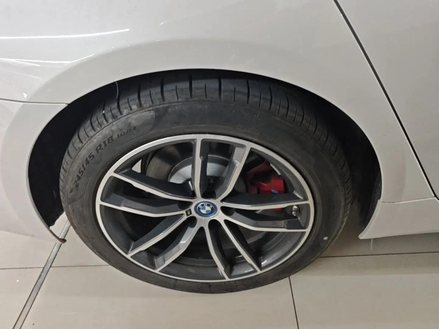 BMW 5 Series New Energy 2022 535Le M Sport Package — миниатюра 11