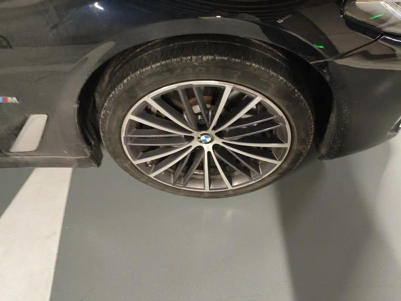 BMW 5 Series 2022 Restyled 530Li Leading Edition M Sport Package — миниатюра 8