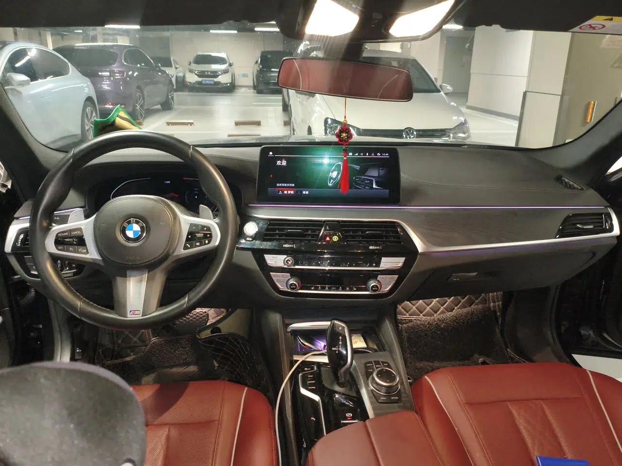 BMW 5 Series 2022 Restyled 530Li Leading Edition M Sport Package — миниатюра 9