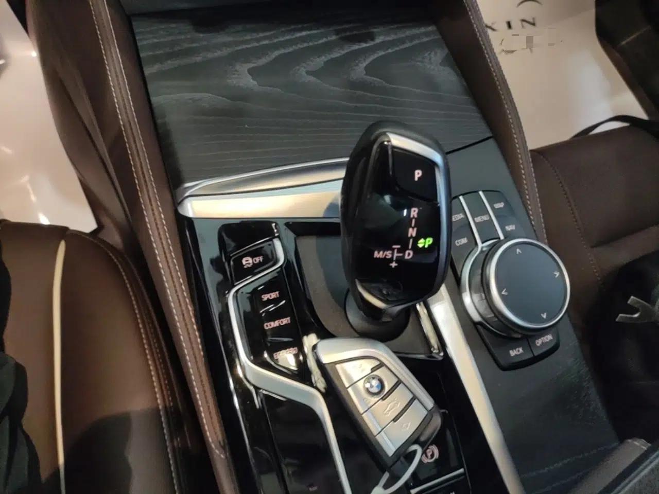 BMW 5 Series 2023 530Li Leading Model M Sport Package — миниатюра 16