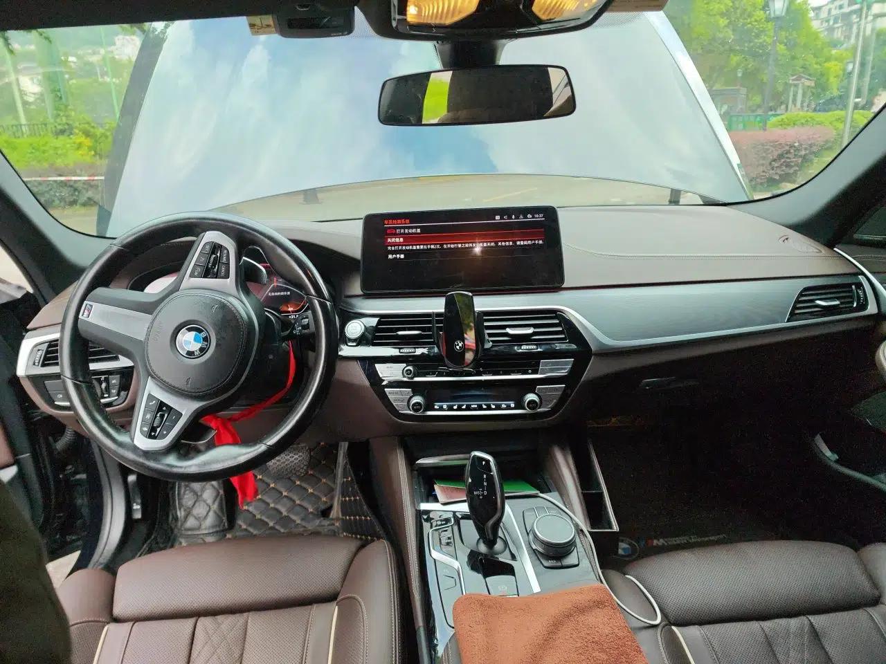 BMW 5 Series 2022 530Li Luxury Edition M Sport Package — миниатюра 9