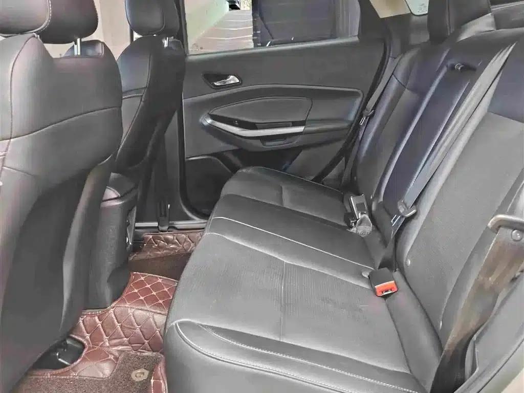 Ford Focus 2015 1.5L Automatic Comfort Model — миниатюра 6