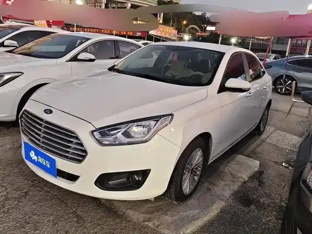 Ford Focus 2015 1.5L Automatic Fashion Edition