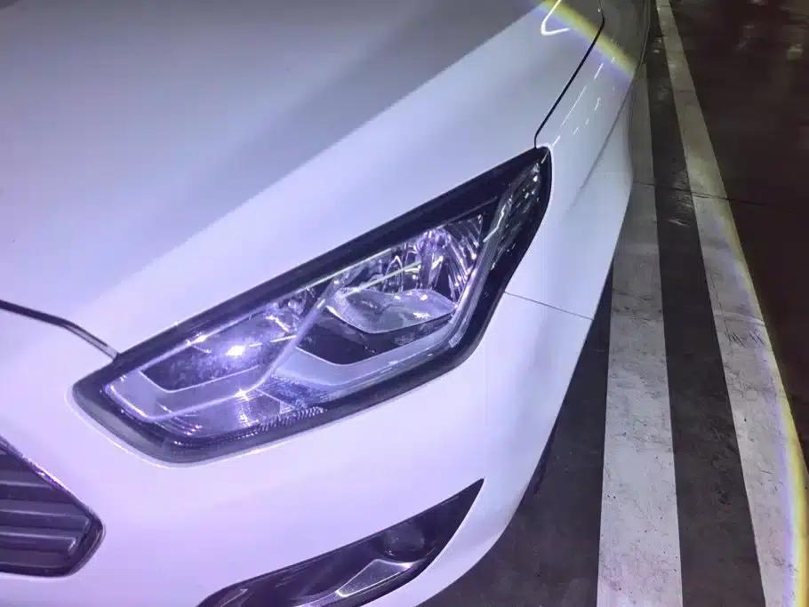 Ford Focus 2015 1.5L Automatic Fashion Edition — миниатюра 5