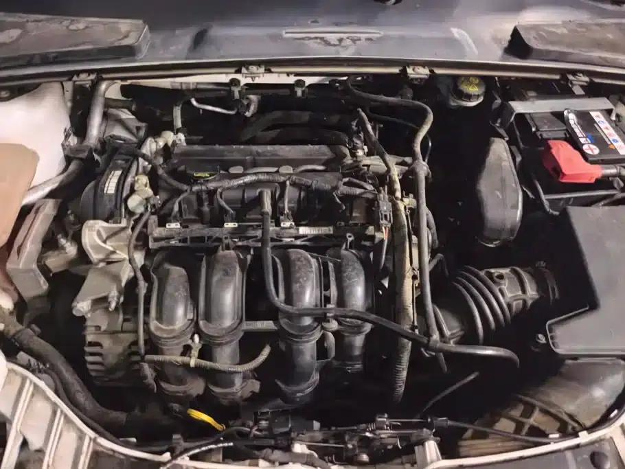 Ford Focus 2015 1.5L Automatic Fashion Edition — миниатюра 10