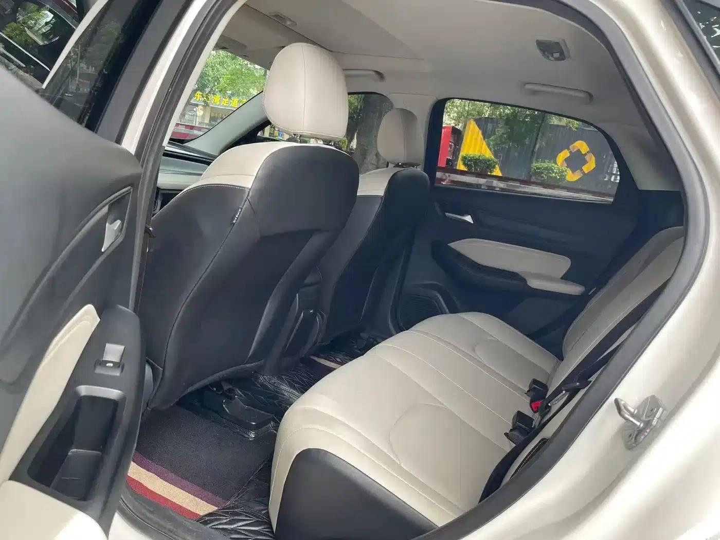 Ford Focus 2021 1.5L Automatic Platinum Edition — миниатюра 6