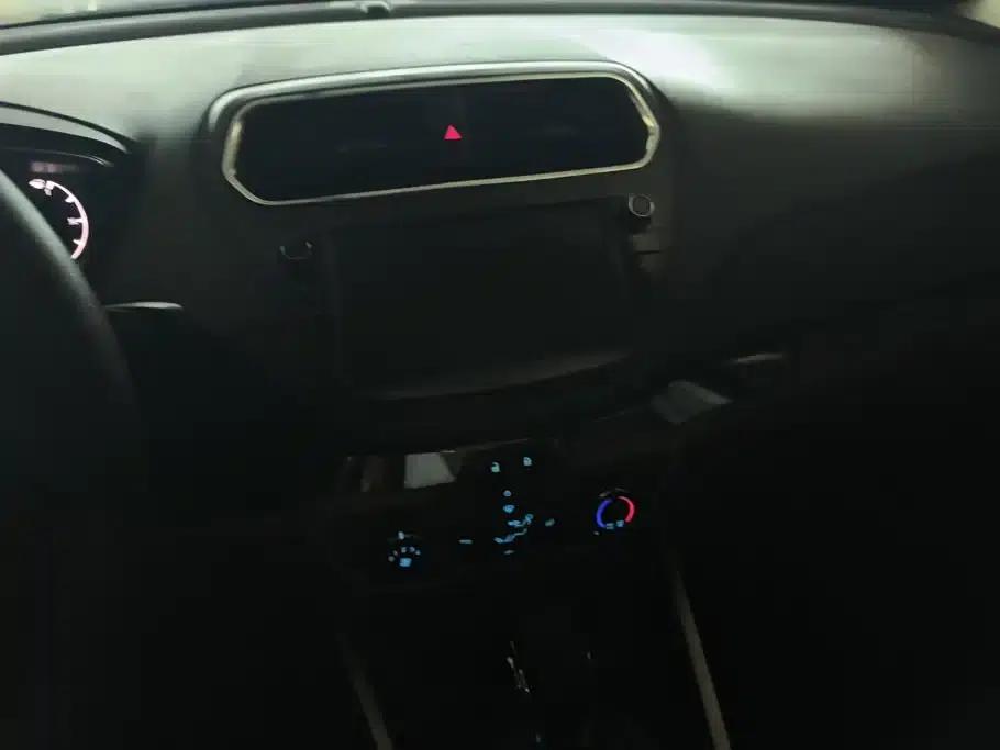 Ford Focus 2017 1.5L Automatic Comfort Model — миниатюра 13