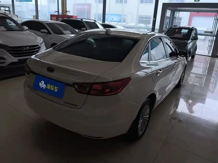 Ford Focus 2017 1.5L Automatic Comfort Model — миниатюра 3