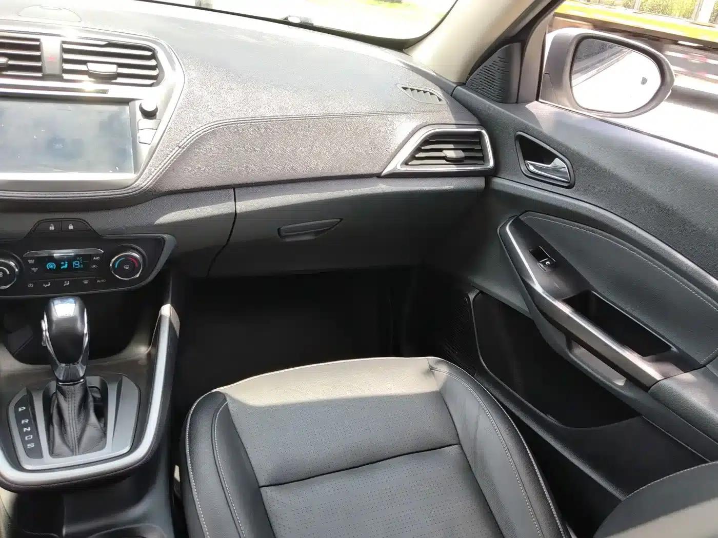 Ford Focus 2017 1.5L Automatic Comfort Model — миниатюра 15
