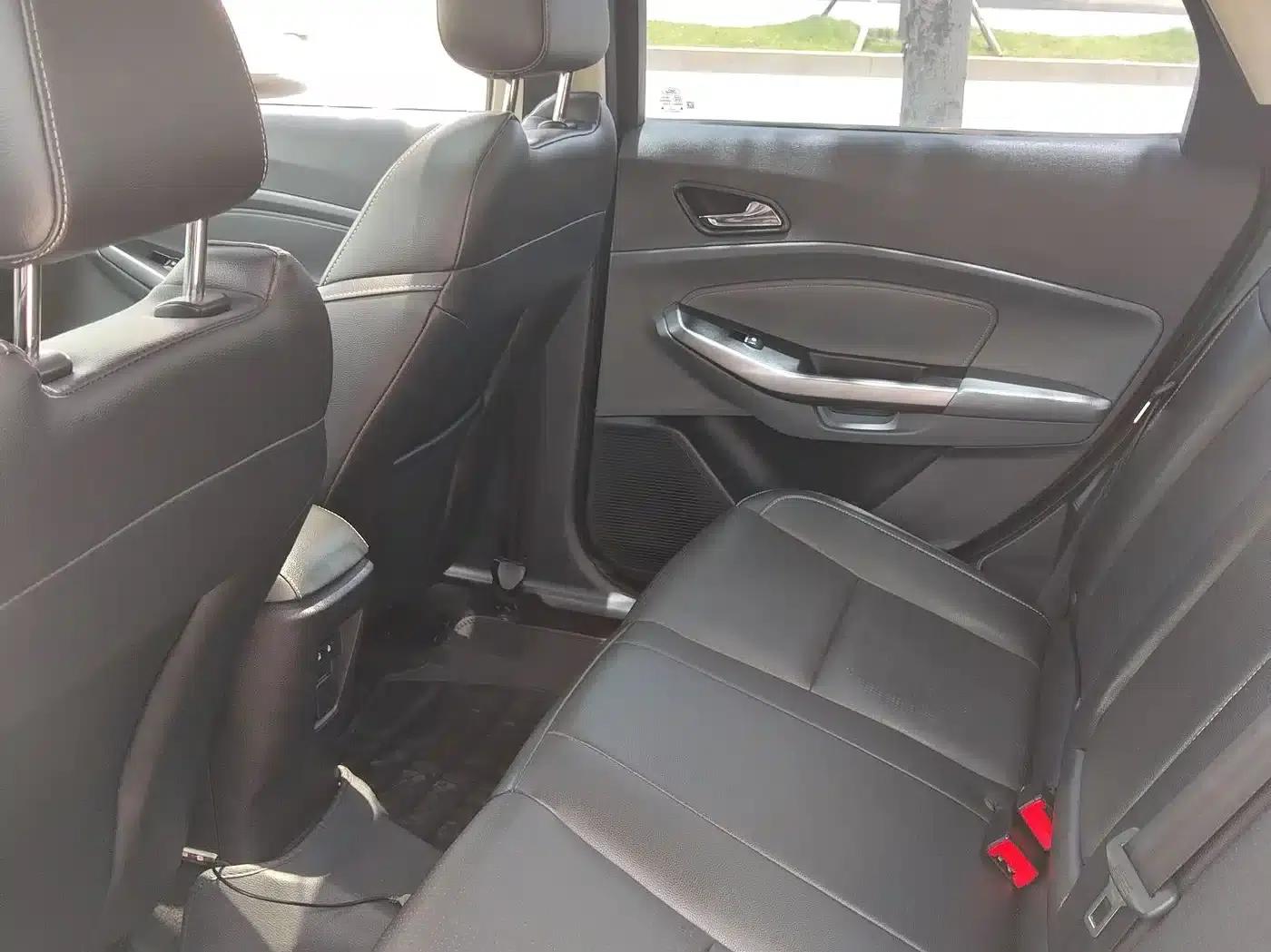 Ford Focus 2017 1.5L Automatic Comfort Model — миниатюра 17