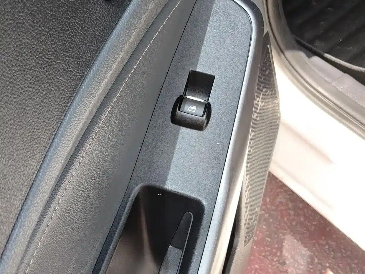Ford Focus 2017 1.5L Automatic Comfort Model — миниатюра 18