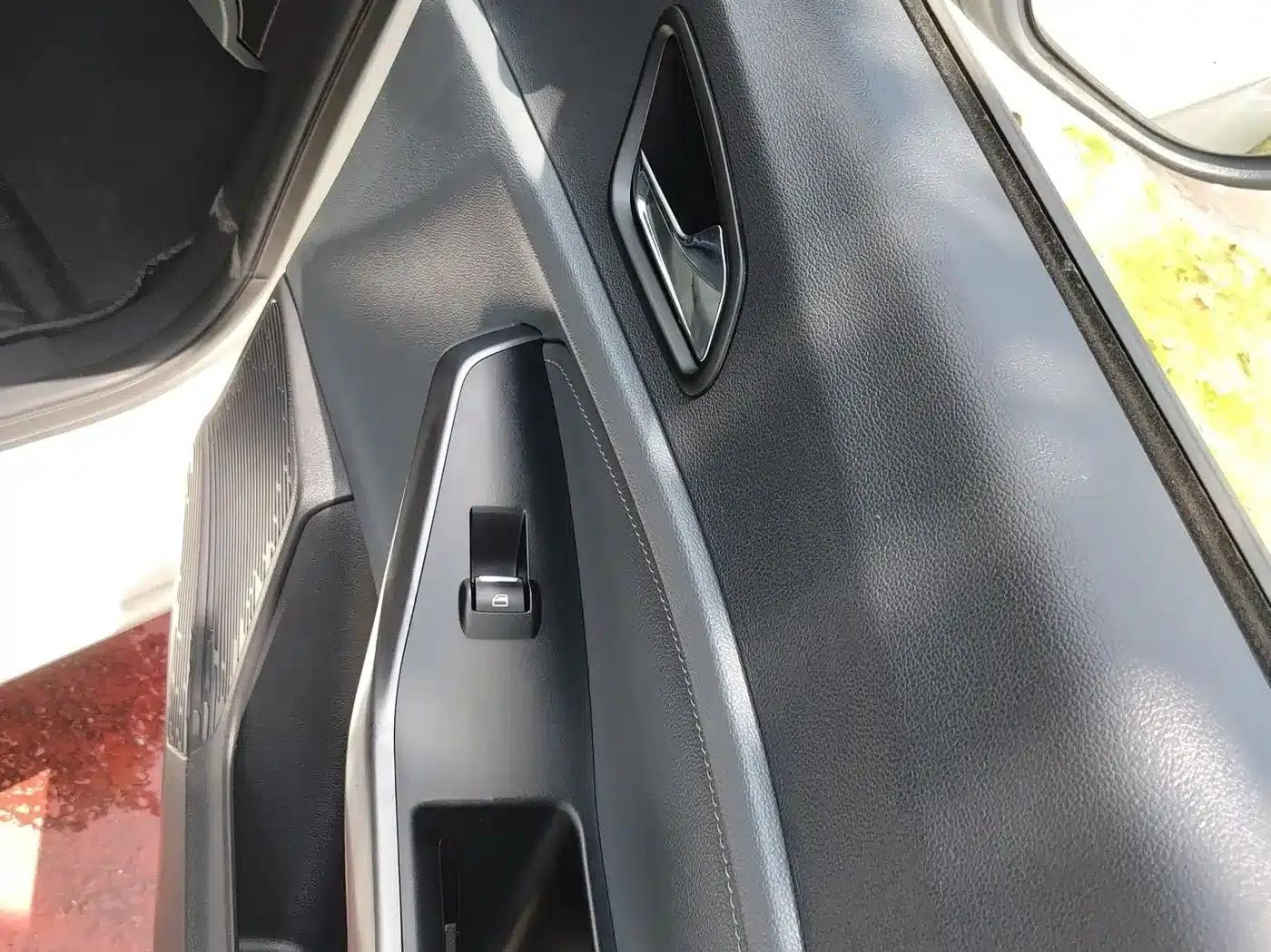 Ford Focus 2017 1.5L Automatic Comfort Model — миниатюра 20