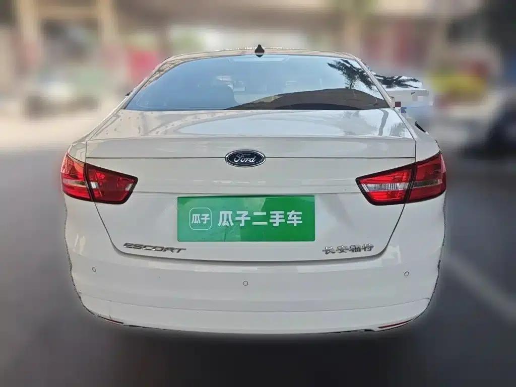 2017 Ford Focus Facelift 1.5L Automatic Comfort Model — миниатюра 4