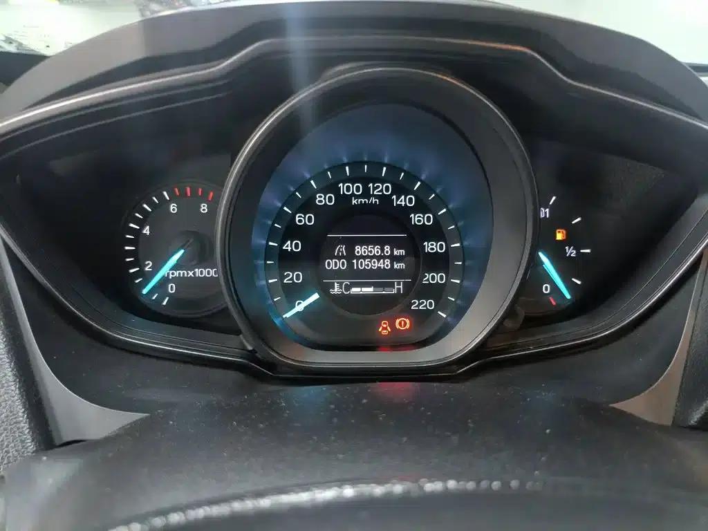 Ford Focus 2019 1.5L Manual Premium Edition — миниатюра 12