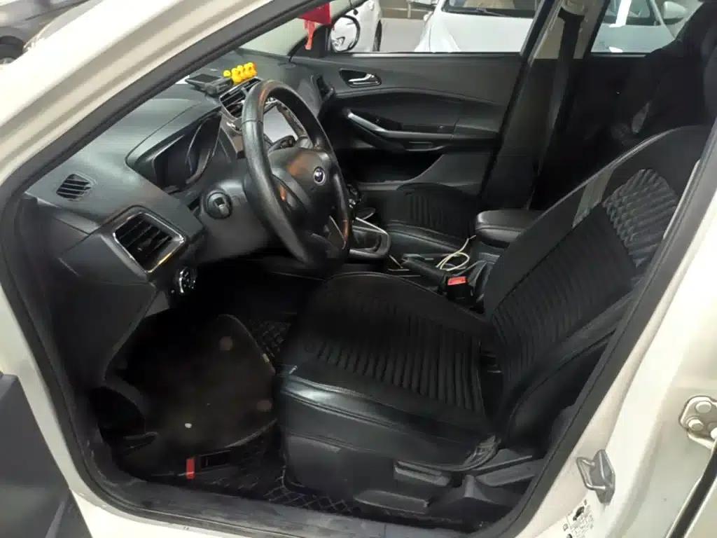 Ford Focus 2019 1.5L Manual Premium Edition — миниатюра 15