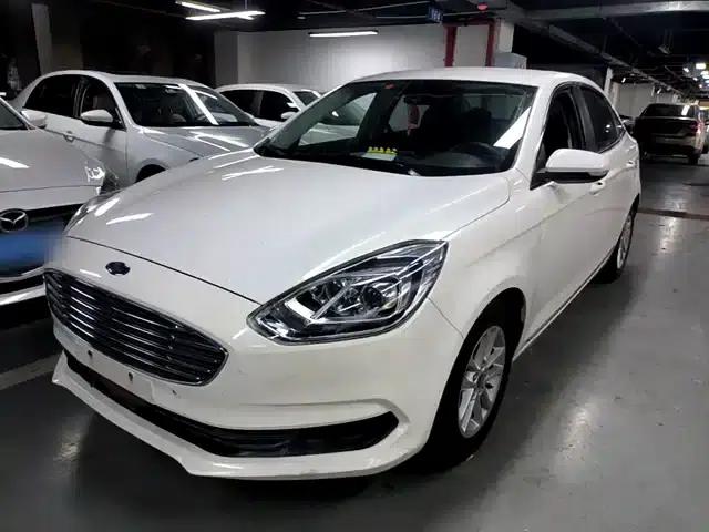 Ford Focus 2019 1.5L Manual Premium Edition