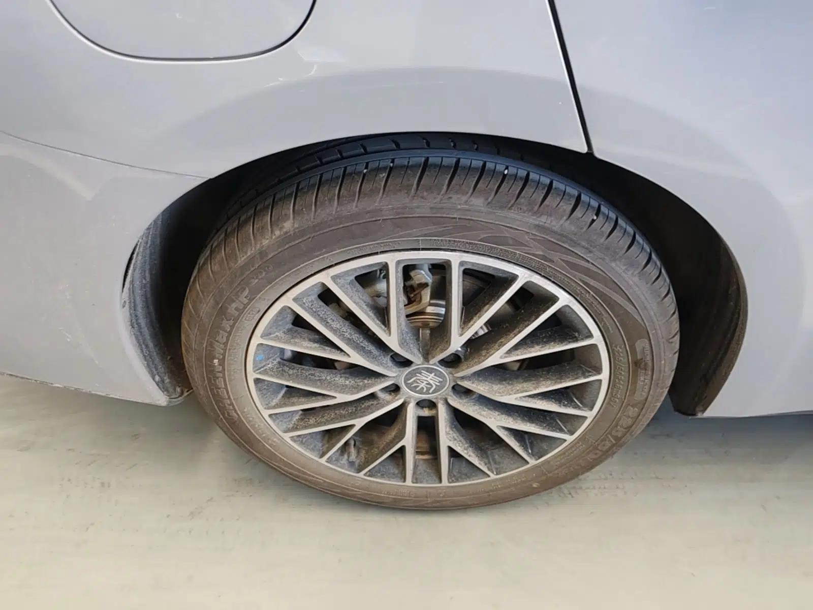 BYD Qin L 2026 Model DM-i 210KM Cloud Suspension Version — миниатюра 11