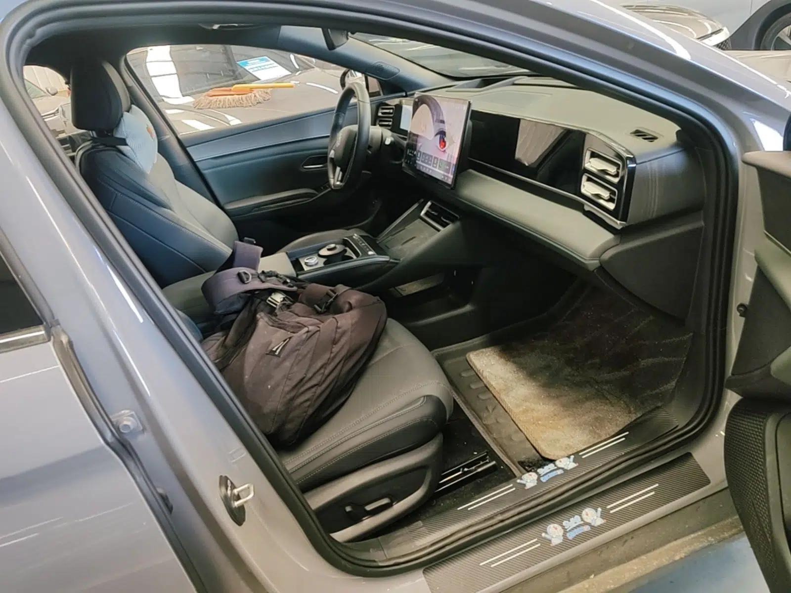 BYD Qin L 2026 Model DM-i 210KM Cloud Suspension Version — миниатюра 19