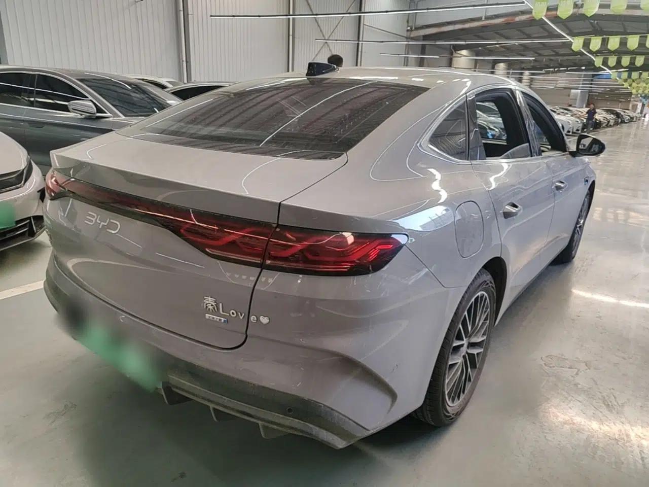BYD Qin L 2026 Model DM-i 210KM Cloud Suspension Version — миниатюра 6