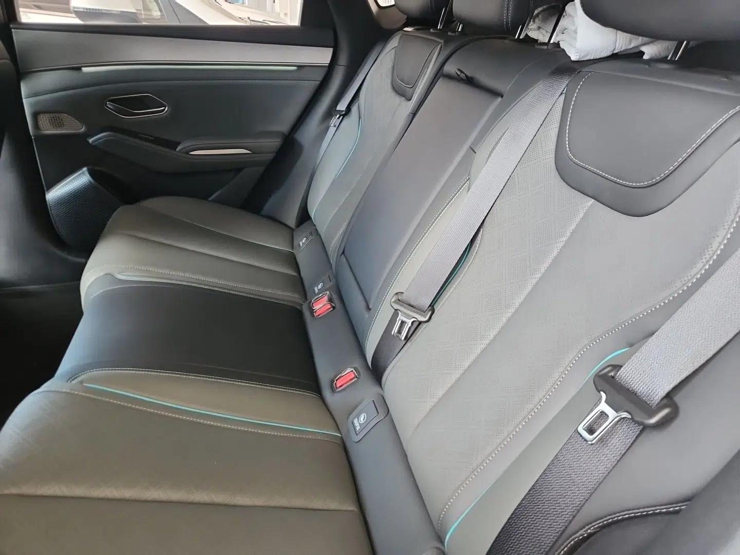 BYD Qin L 2025 DM-i Smart Drive 120KM Excellence Model — миниатюра 17